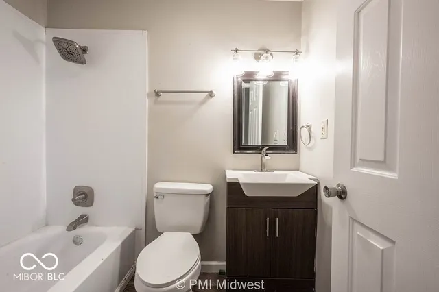 $899 | 3736 North Meridian Street, Unit 10, Indianapolis, IN 46208