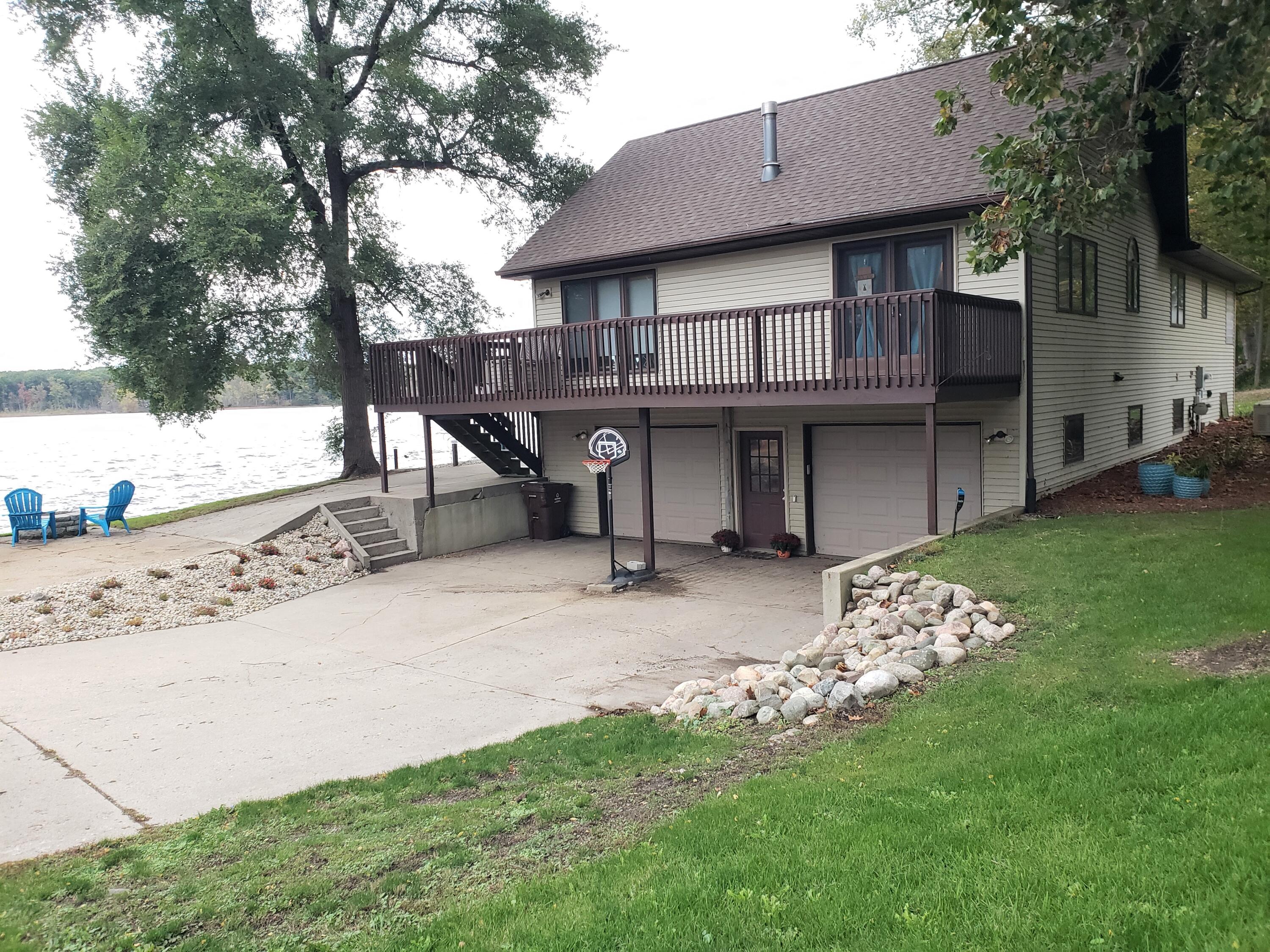 9828 Marshall Road Olivet, MI 49076 - Photo 2 of 29 20211016_173257 (2)