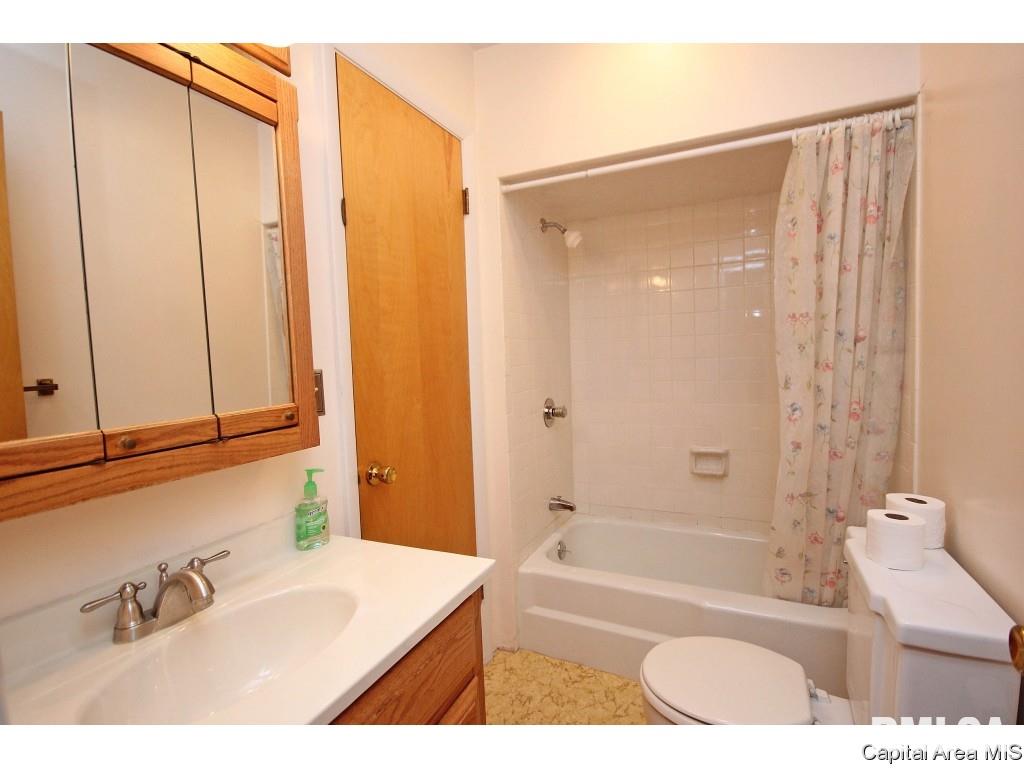1103 North Walnut Street Springfield, IL 62702 - Photo 17 of 28