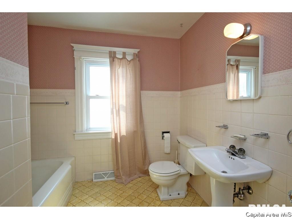 1103 North Walnut Street Springfield, IL 62702 - Photo 20 of 28