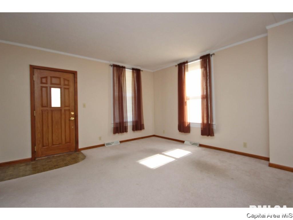 1103 North Walnut Street Springfield, IL 62702 - Photo 3 of 28