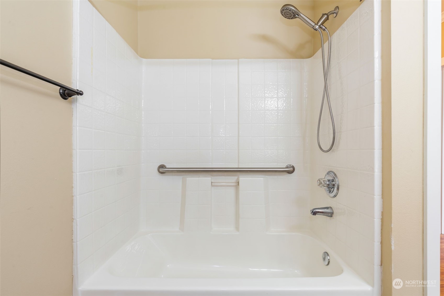 2009 196th Street Southeast, Unit E103 Bothell, WA 98012 - Photo 15 of 19 Gallery Image 15