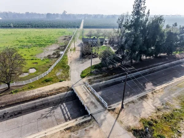 $950,000 | 17281 East Belmont Avenue, Sanger, CA 93657