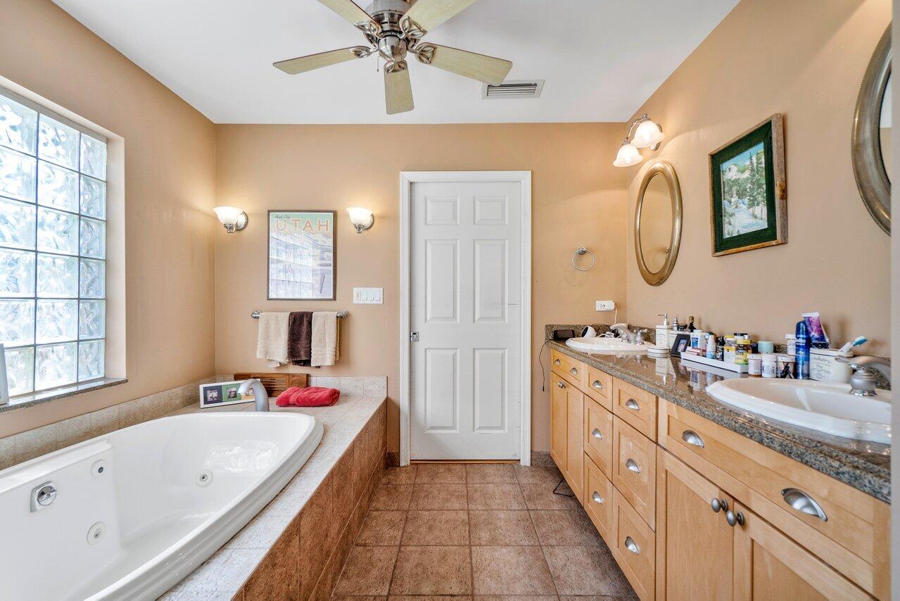 731 Parkside Circle North Boca Raton, FL 33486 - Photo 20 of 43 023-731ParksideCirN-BocaRaton-FL-33486-S