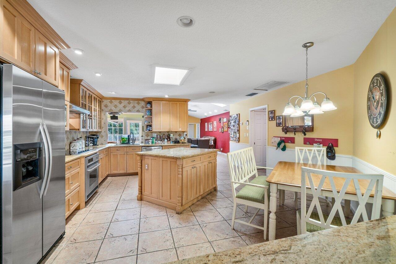 731 Parkside Circle North Boca Raton, FL 33486 - Photo 5 of 43 007-731ParksideCirN-BocaRaton-FL-33486-S