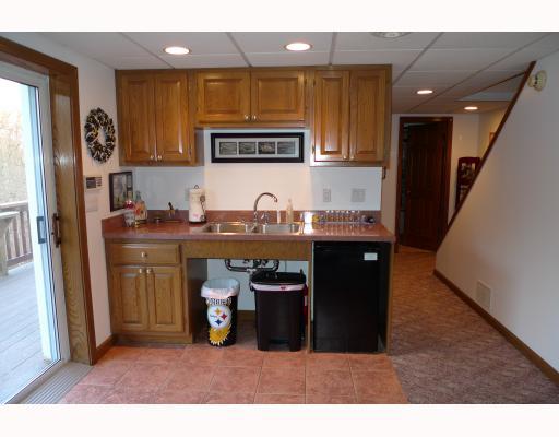 73 Conson Road Brentwood, PA 15227 - Photo 10 of 13 Den/Family/Great Room.
