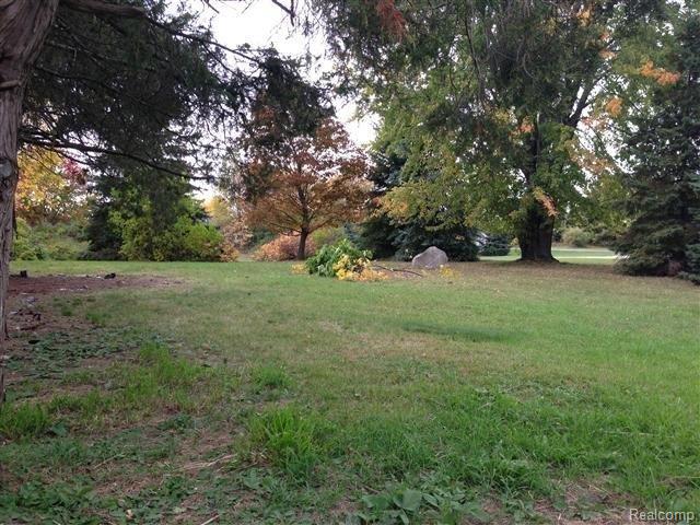 375 North Latson Road Howell, MI 48843 - Photo 25 of 25 Front yard