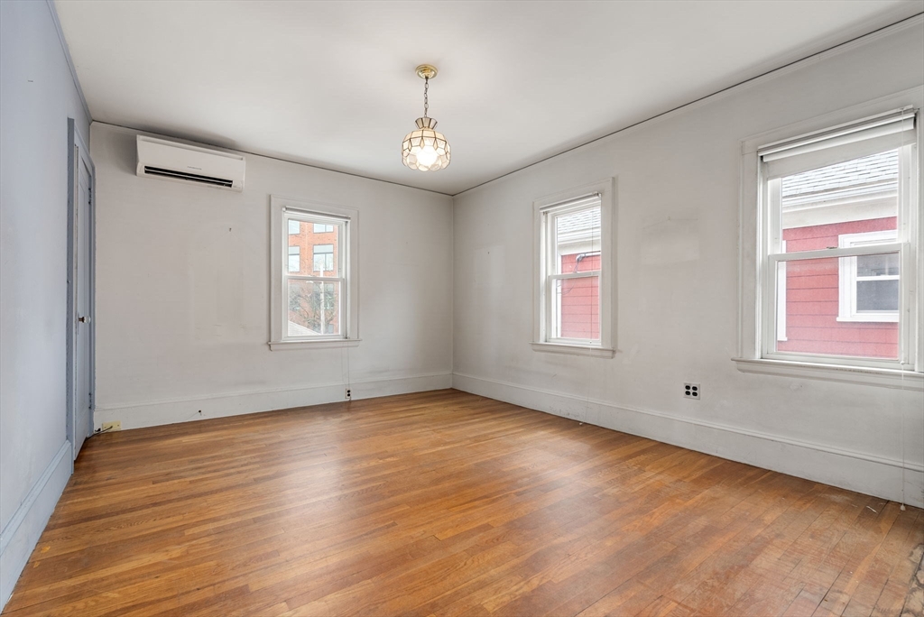 27-28 Seagrave Road Cambridge, MA 02140 - Photo 19 of 28 Gallery Image 19