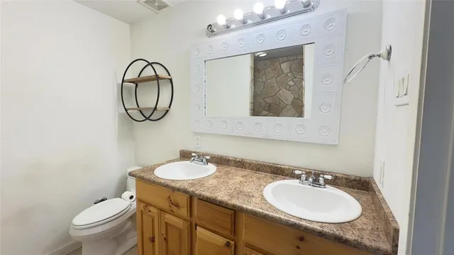 $285,000 | 2290 County Road, Paris, TX 75460