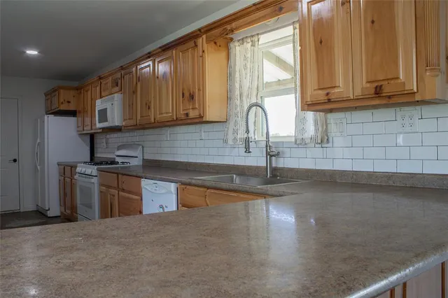 $285,000 | 2290 County Road, Paris, TX 75460