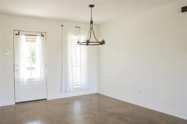 $285,000 | 2290 County Road, Paris, TX 75460