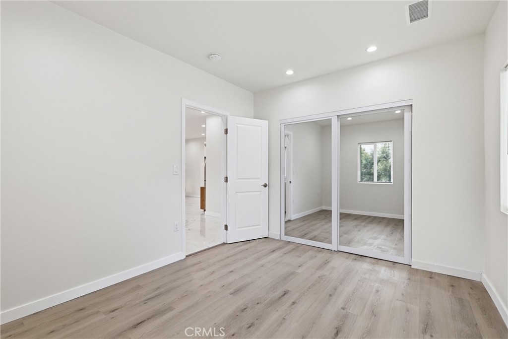 10012 Plainview Avenue Tujunga, CA 91042 - Photo 11 of 35