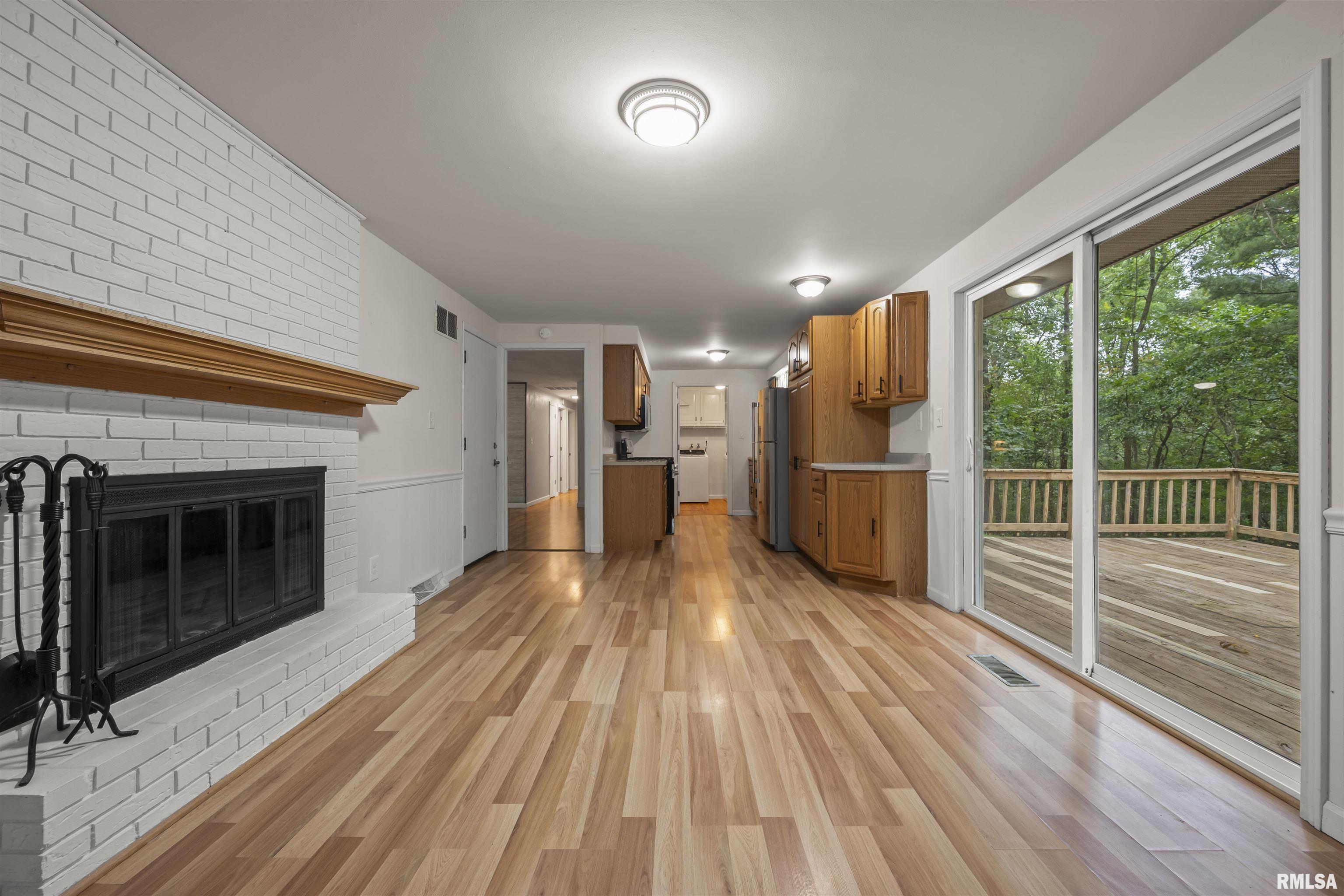 24 Roxbury Road Mackinaw, IL 61755 - Photo 9 of 29 Gallery Image 9