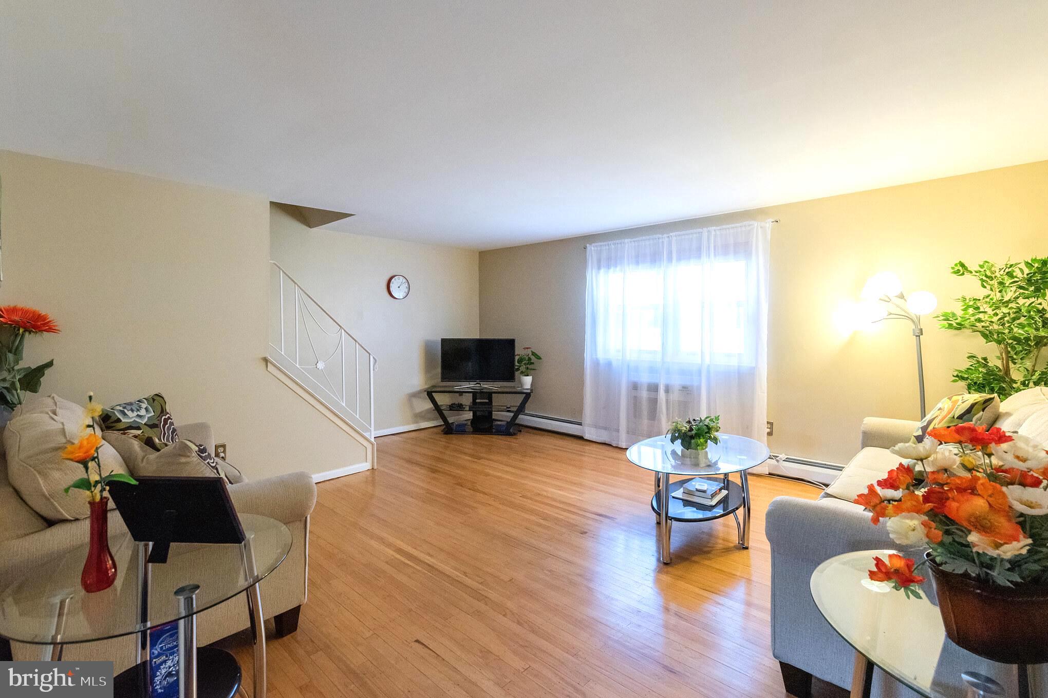 7309 Hiola Road Philadelphia, PA 19128 - Photo 2 of 21 Gallery Image 2