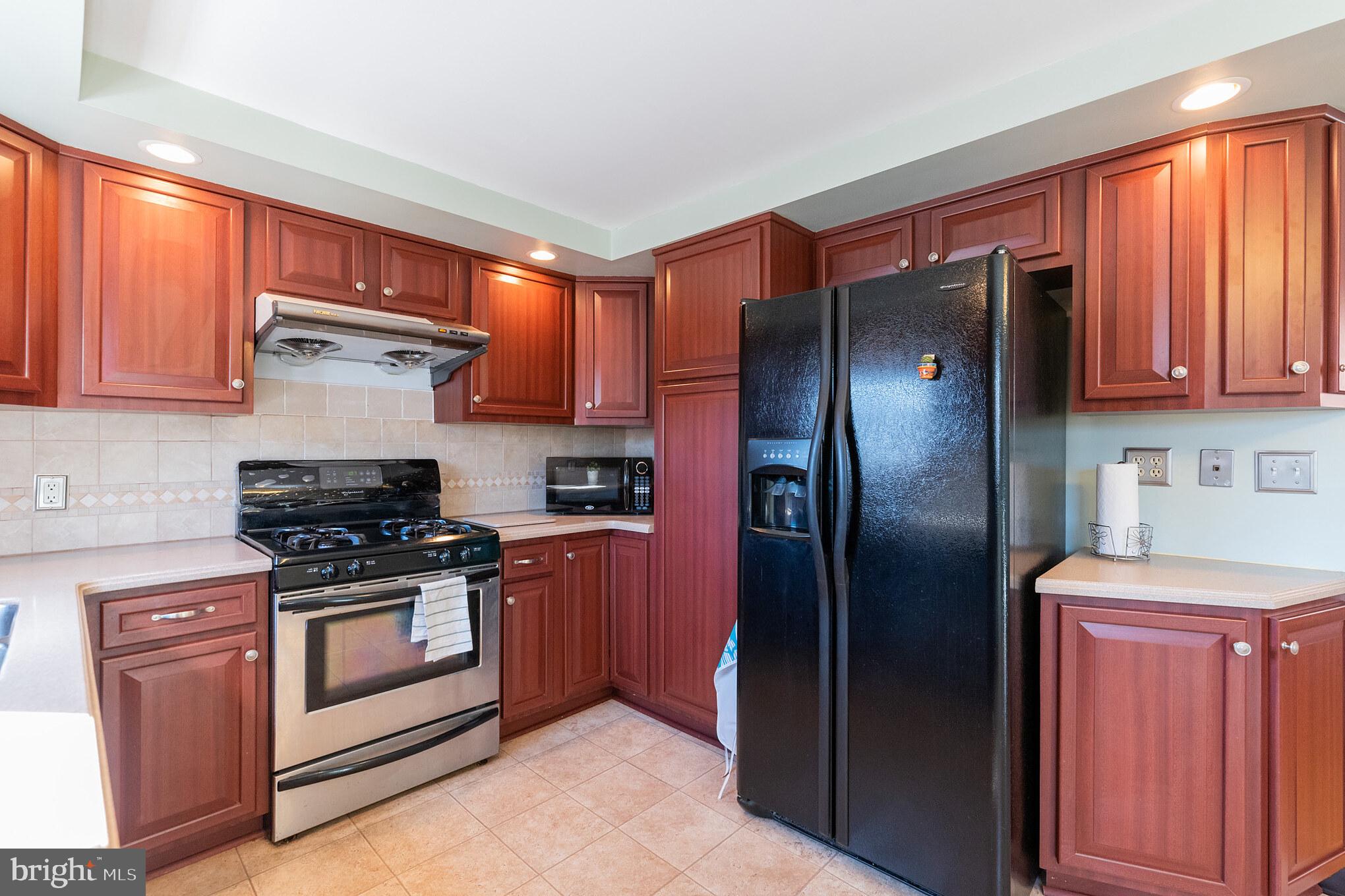 7309 Hiola Road Philadelphia, PA 19128 - Photo 8 of 21 Gallery Image 8