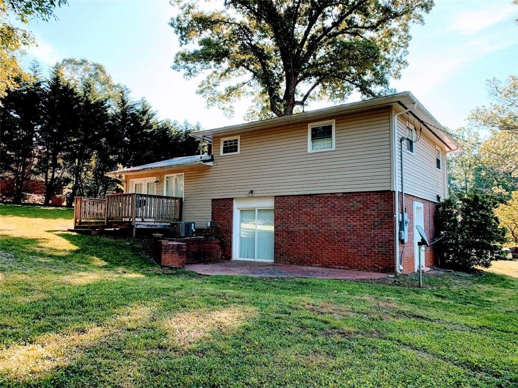3843 Idlewood Road Hickory, NC 28601 - Photo 2 of 40 Gallery Image 2