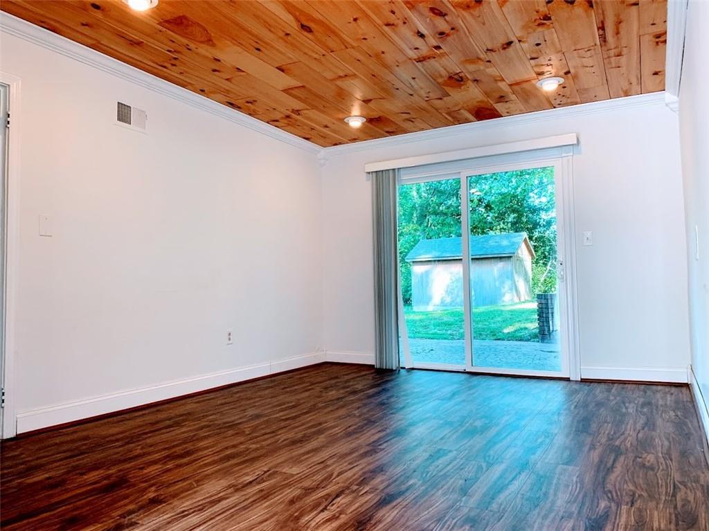 3843 Idlewood Road Hickory, NC 28601 - Photo 9 of 40 Gallery Image 9