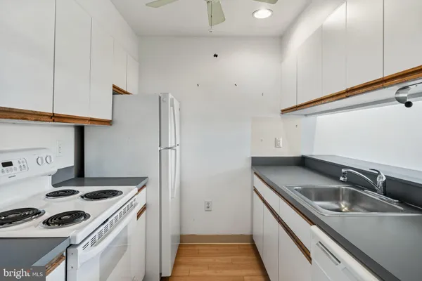 $145,000 | 1601 Spring Garden Street, Unit 410, Philadelphia, PA 19130