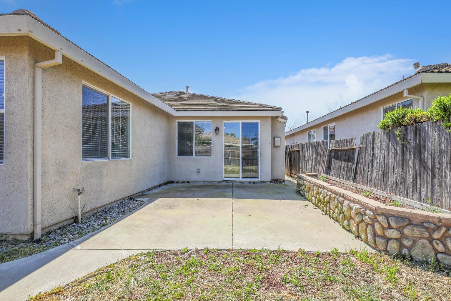 1839 Dawnelle Way Sacramento, CA 95835 - Photo 10 of 56