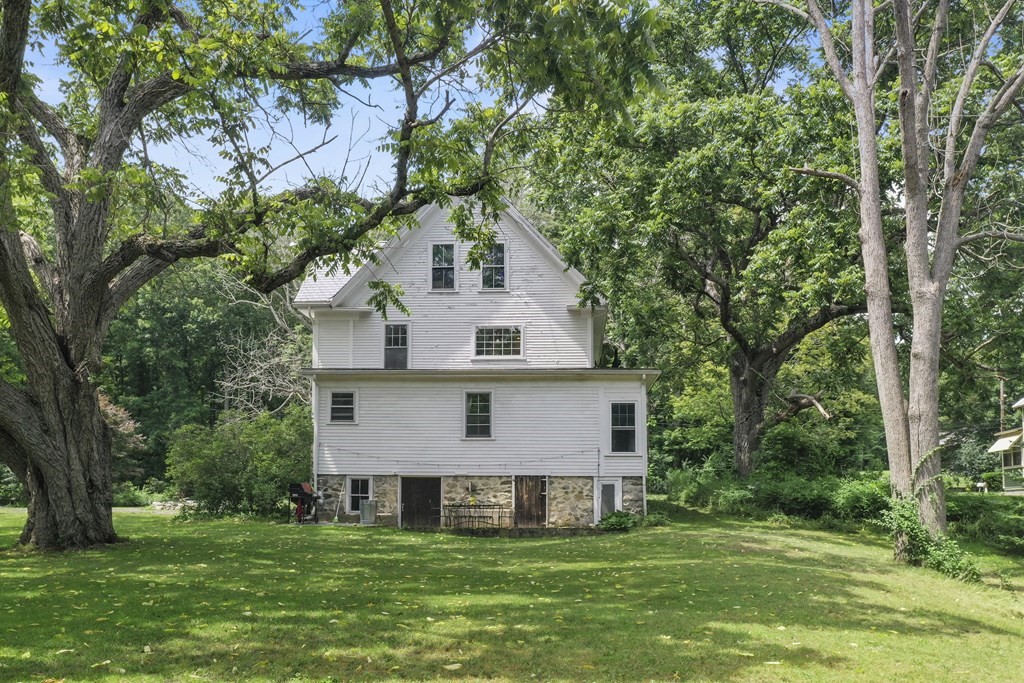 153 Whittier Road Haverhill, MA 01830 - Photo 39 of 40 Gallery Image 39