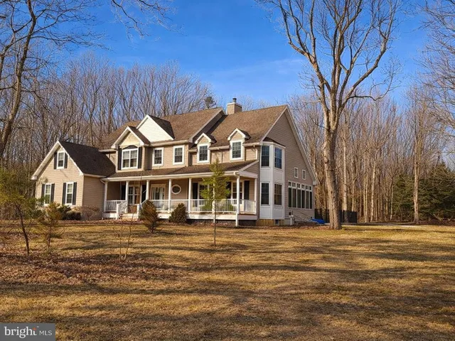$819,900 | 18 Country Woods Drive, New Egypt, NJ 08533