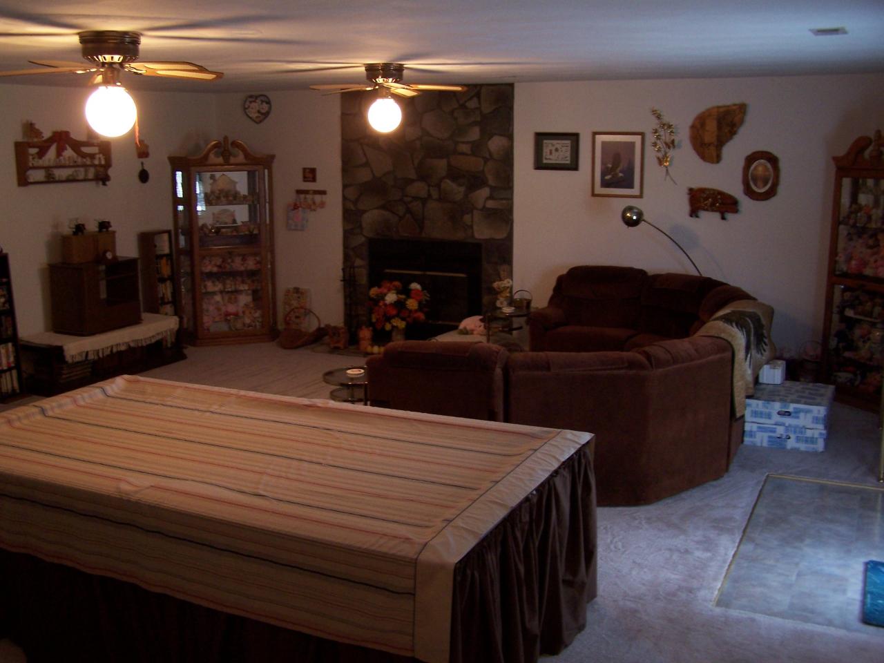 121 Jay Ridge Road Cloverdale, VA 24077 - Photo 11 of 16 Family Room
