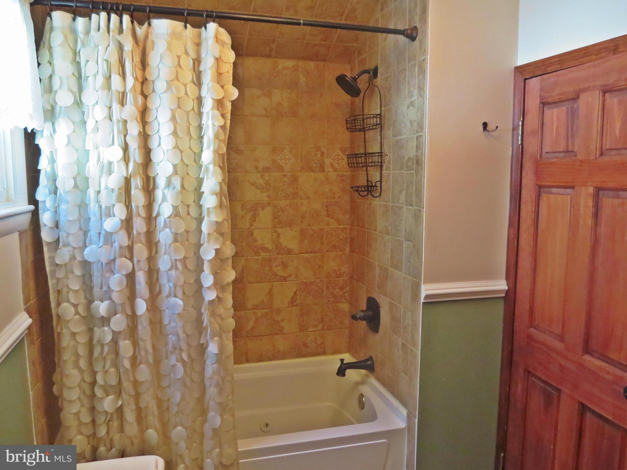 1521 Providence Road Baltimore, MD 21286 - Photo 12 of 21 Bath