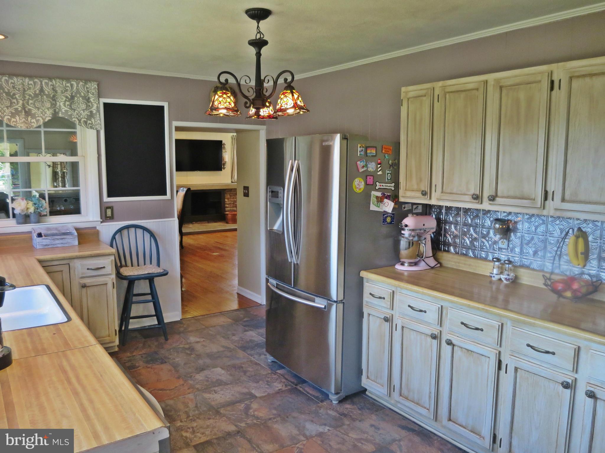 1521 Providence Road Baltimore, MD 21286 - Photo 7 of 21 Kitchen