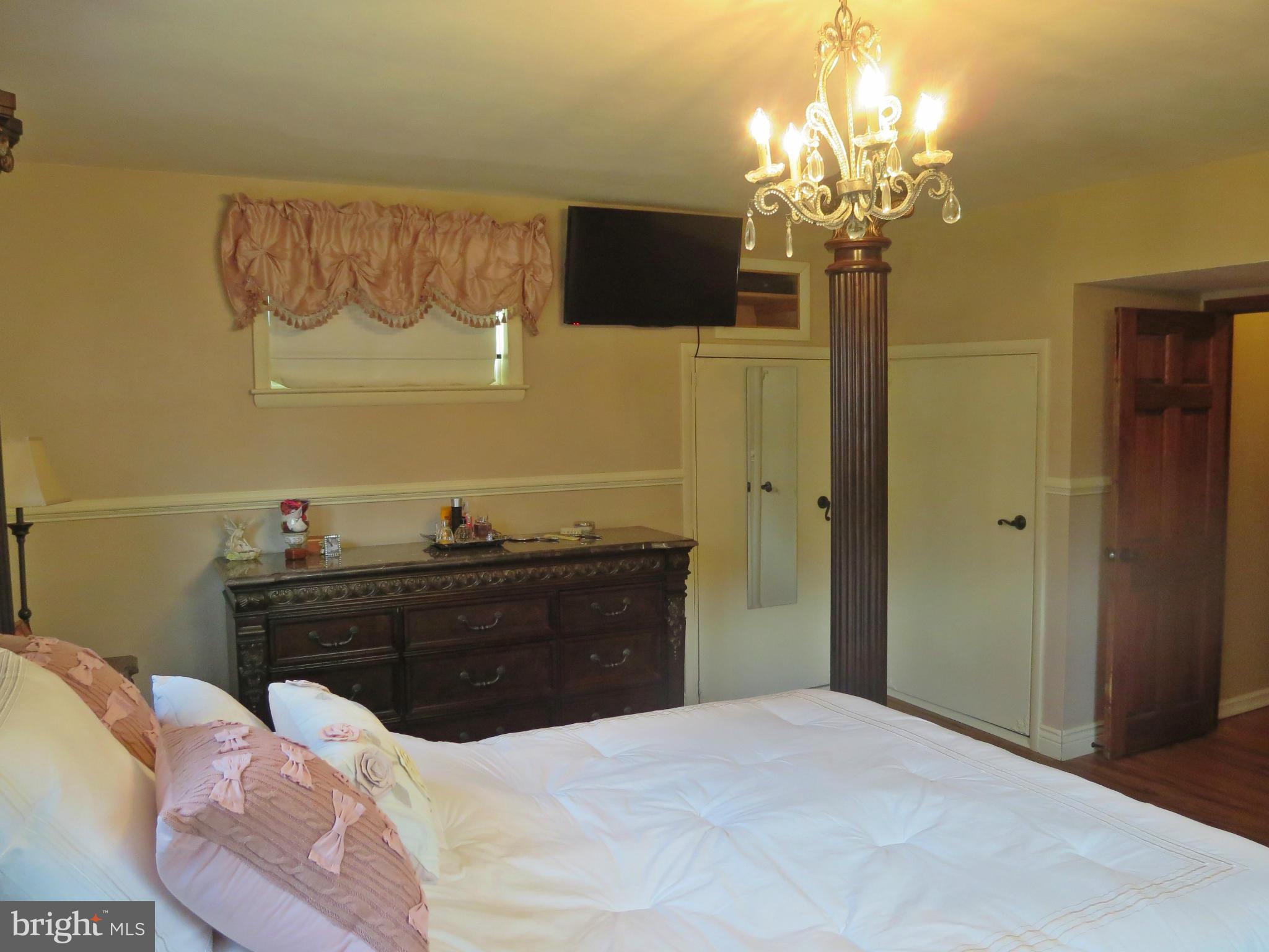 1521 Providence Road Baltimore, MD 21286 - Photo 10 of 21 Bedroom (Master)