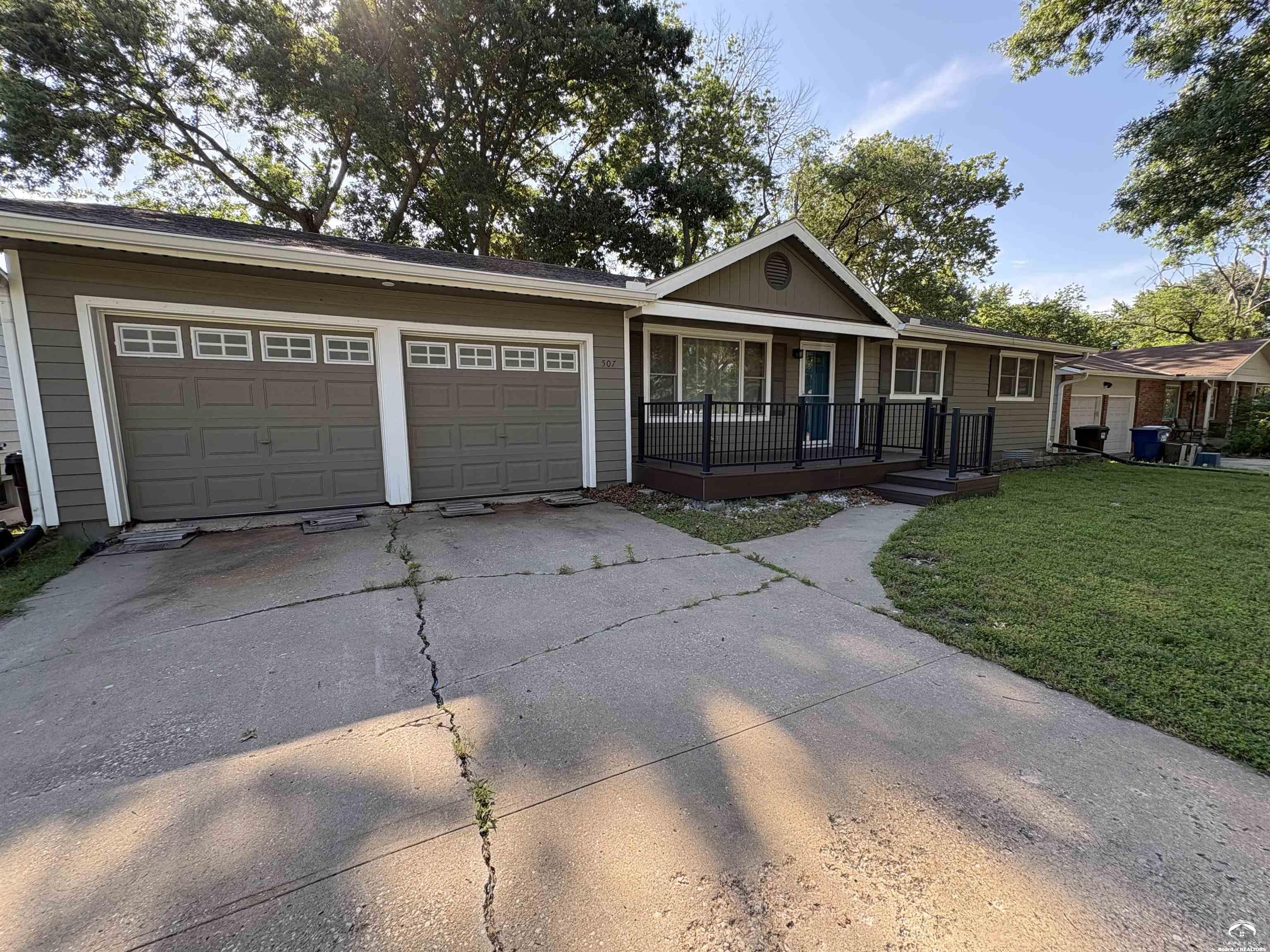 507 Arizona Street Lawrence, KS 66049 - Photo 4 of 49