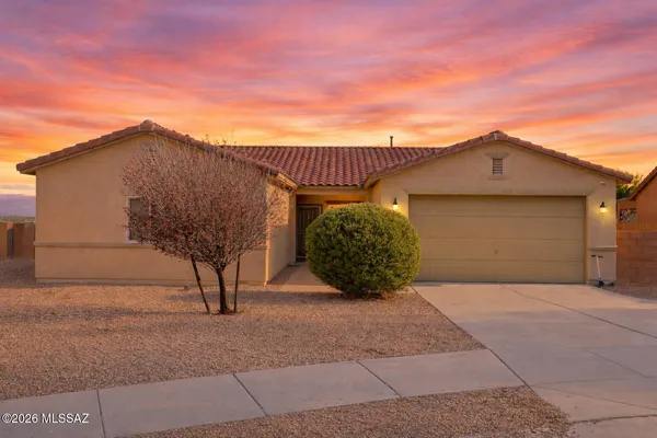 $389,500 | 609 South Charles L Mckay Place, Vail, AZ 85641