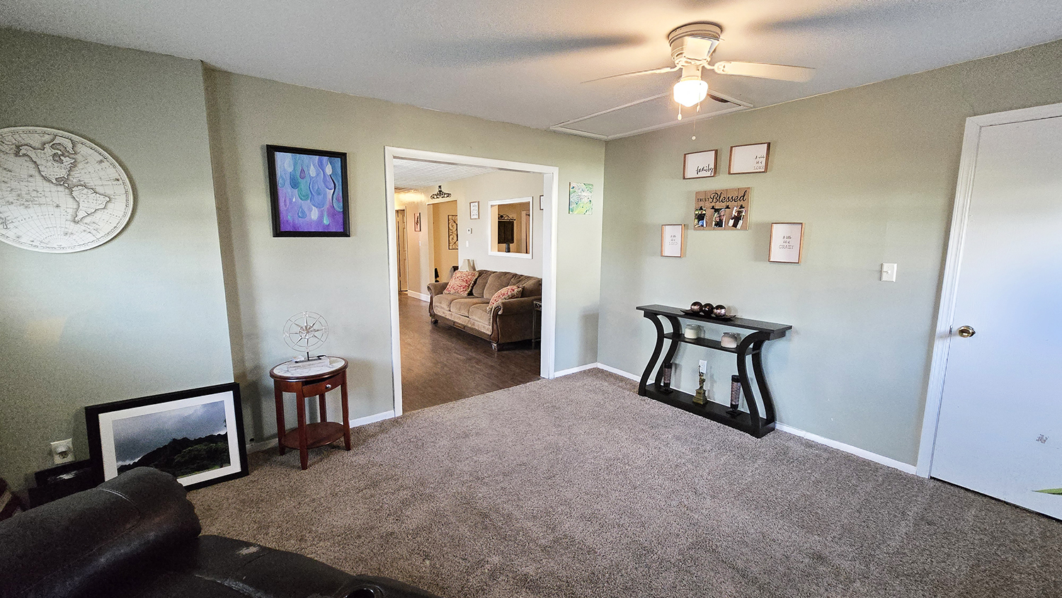 614 East Superior Street Irvington, IL 62848 - Photo 25 of 41 a view of a livingroom with furniture and a chair
