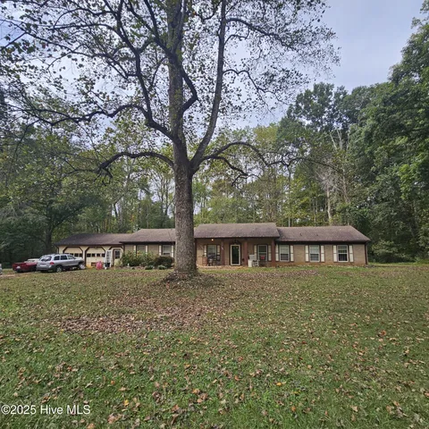 $179,900 | 1901 Davenport Street, Newton, NC 28658