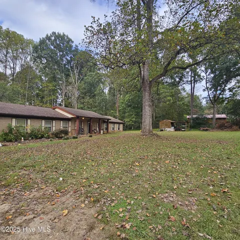 $179,900 | 1901 Davenport Street, Newton, NC 28658