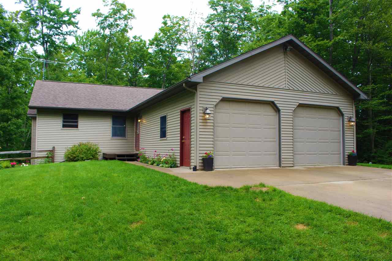 2561 34 Road Cadillac, MI 49601 - Photo 3 of 31 1840087-2.JPG
