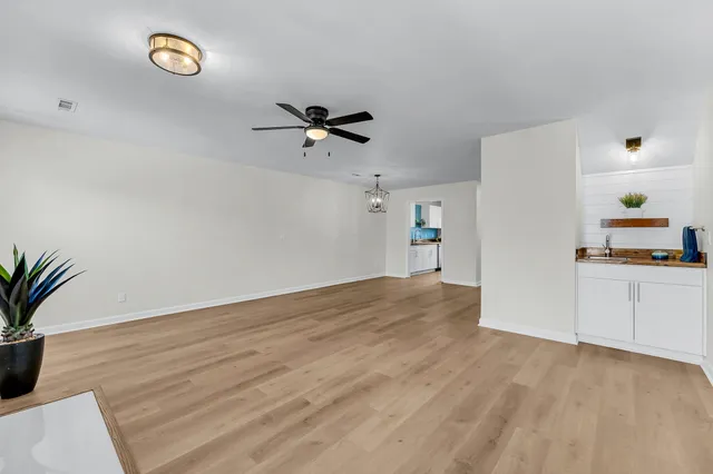 $2,400 | 2912 Oxford Place, Charleston, SC 29414