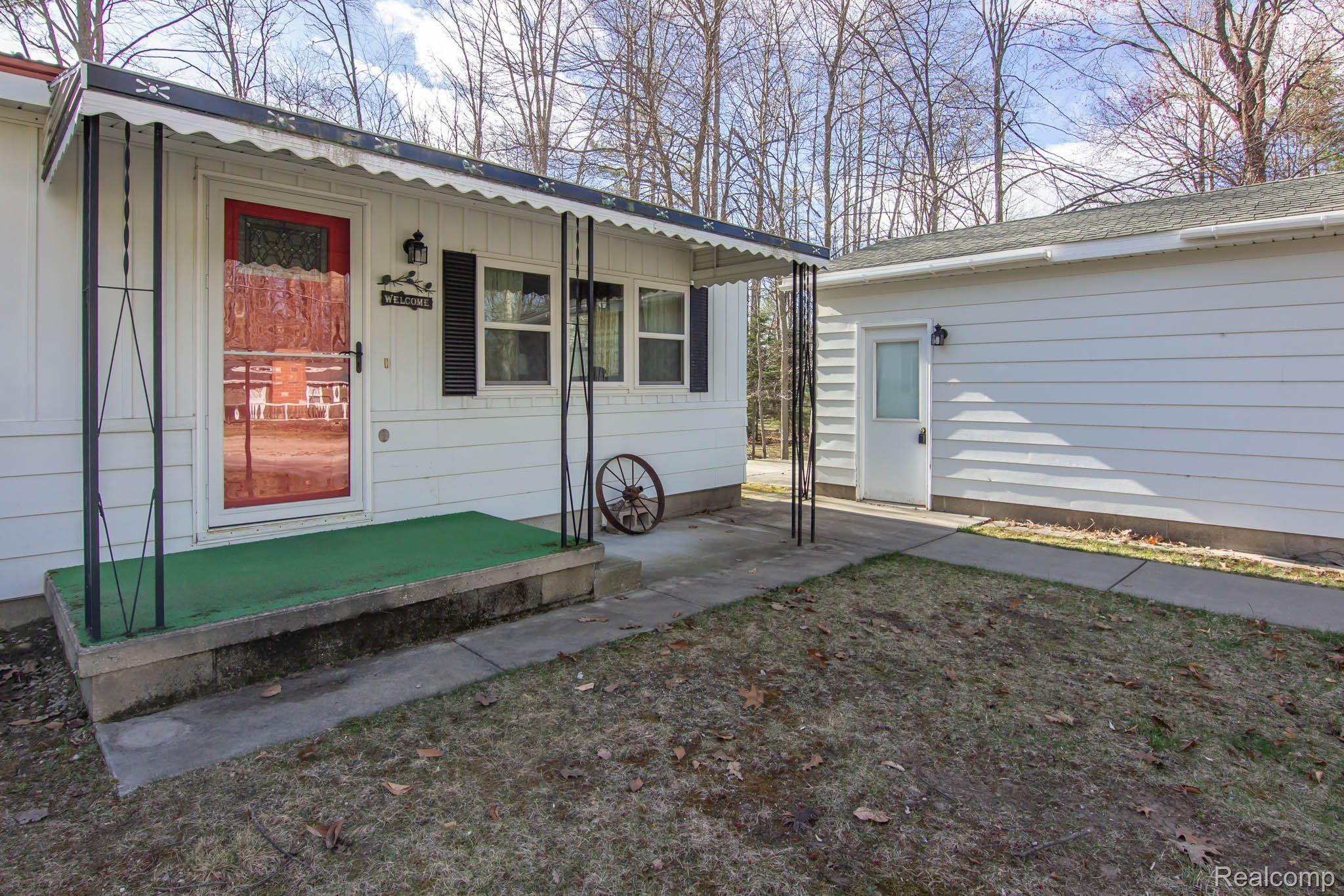 4175 Hazel Road Lincoln, MI 48742 - Photo 3 of 23