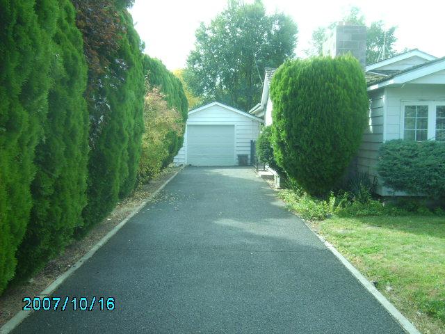 62500 Highway 97 Toppenish, WA 98948 - Photo 2 of 7 a view of a pathway of a building