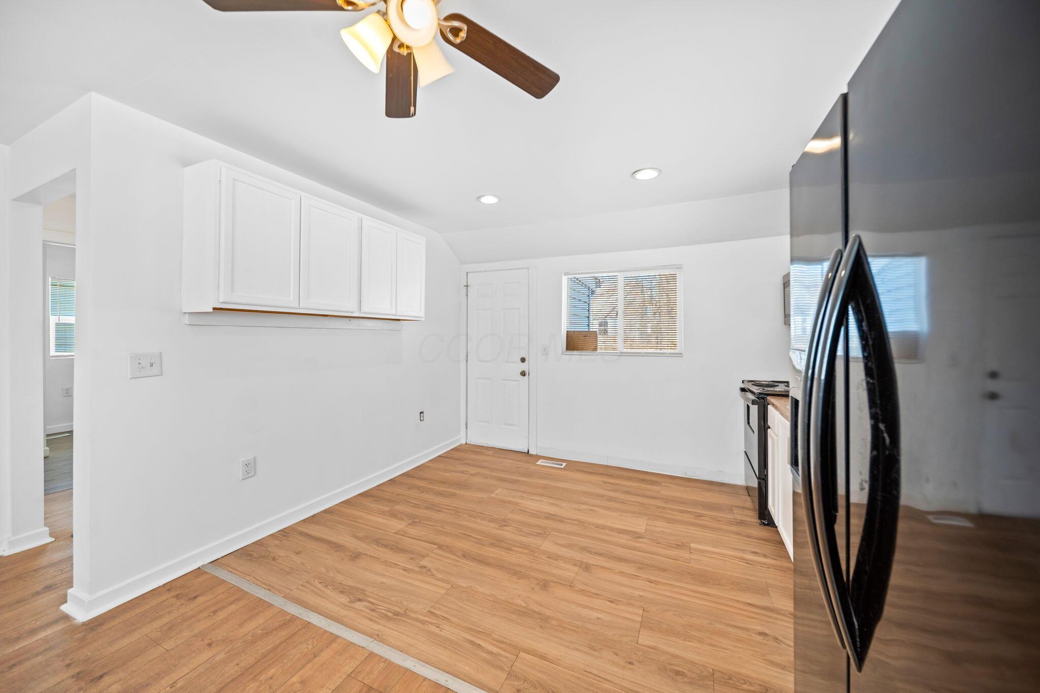 964 East Weber Road Columbus, OH 43211 - Photo 8 of 41 12-web-or-mls-DSC07560-2