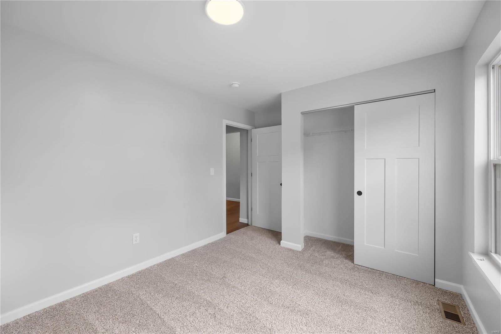 617 Lind Road St. Louis, MO 63125 - Photo 12 of 24