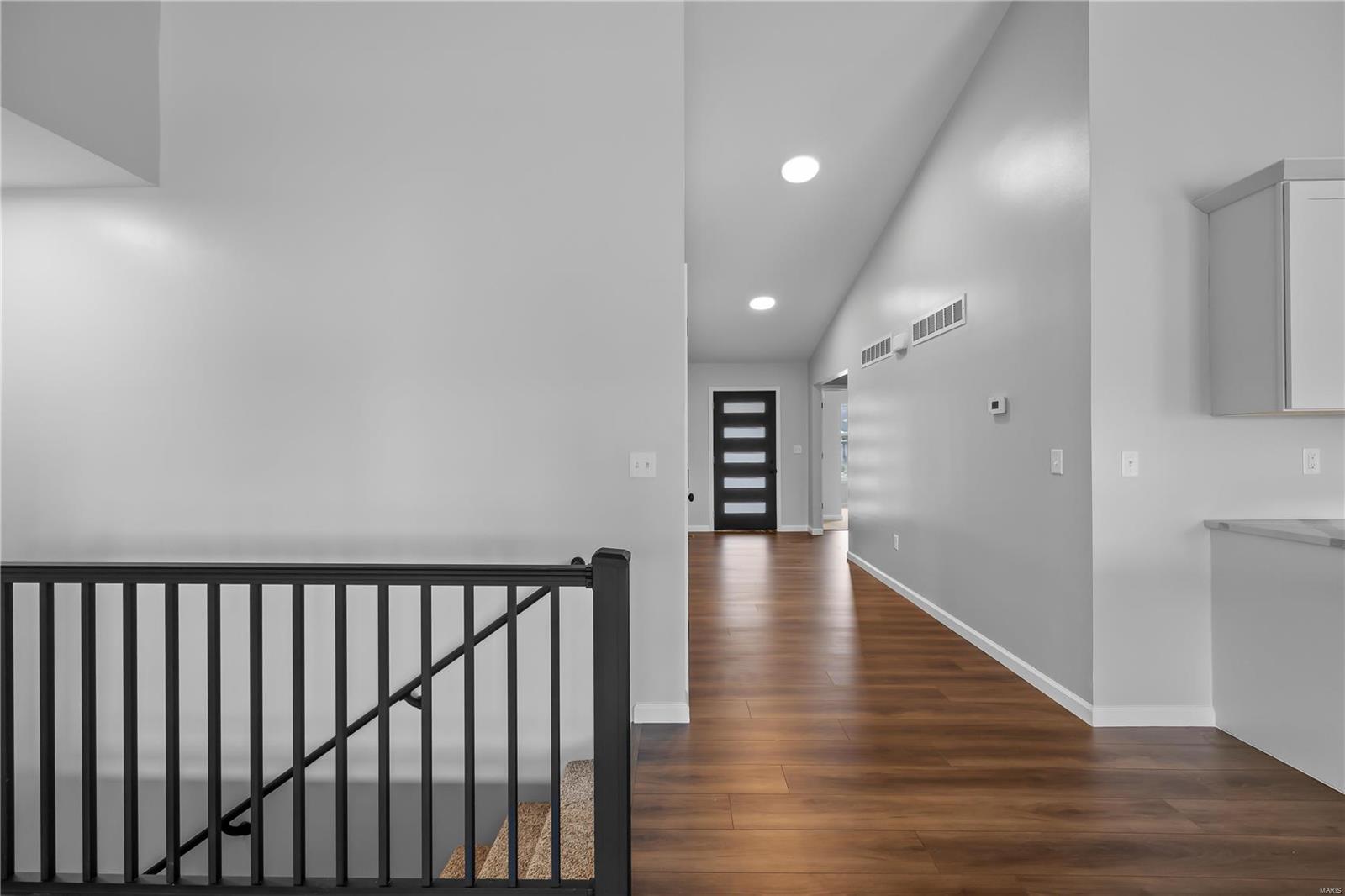 617 Lind Road St. Louis, MO 63125 - Photo 4 of 24