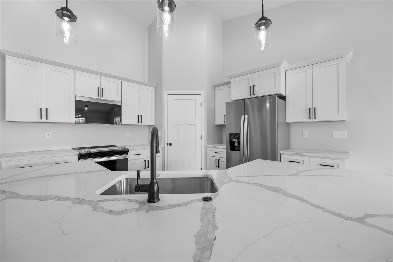 617 Lind Road St. Louis, MO 63125 - Photo 7 of 24