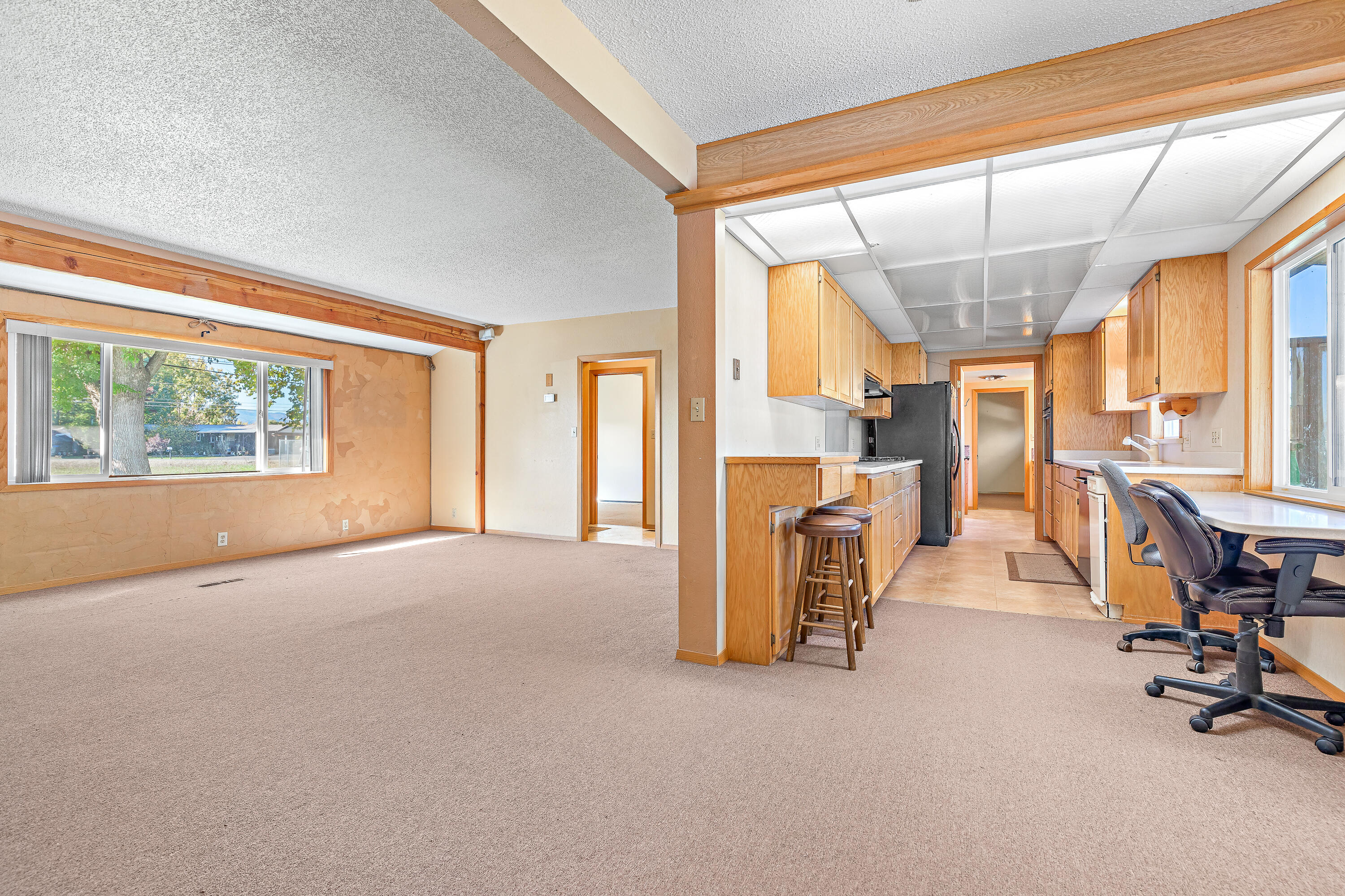 778 West Justice Road Central Point, OR 97502 - Photo 6 of 52 6