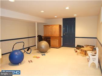 32 Rolling Road Claymont, DE 19703 - Photo 11 of 12 Gallery Image 11