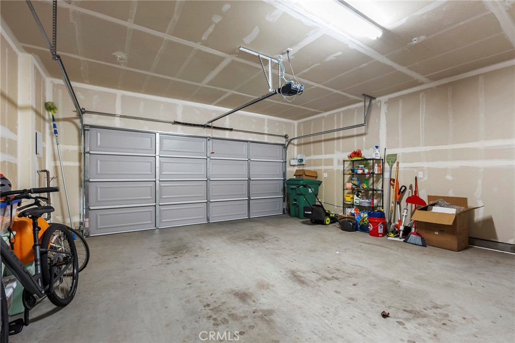 56 Bentwater Loop Chico, CA 95973 - Photo 27 of 40 Garage