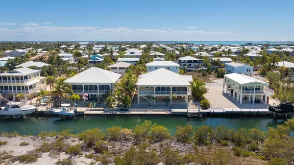 $1,800,000 | 29549 Forrestal Avenue, Big Pine Key, FL 33043