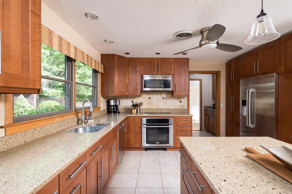 41 Woods Road Norwell, MA 02061 - Photo 7 of 42 Gallery Image 7