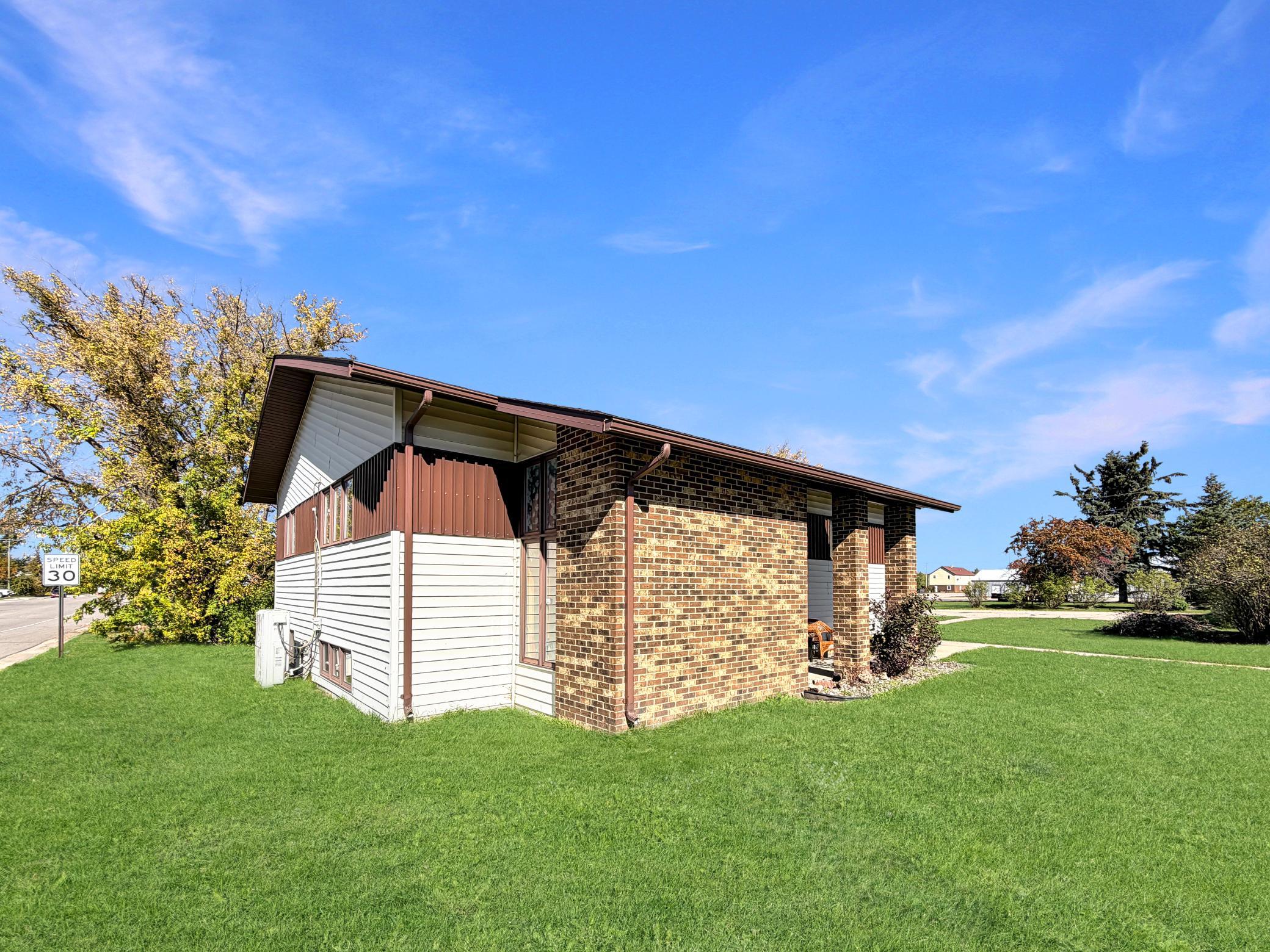 227 First Avenue Southwest Clearbrook, MN 56634 - Photo 3 of 16 Gallery Image 3