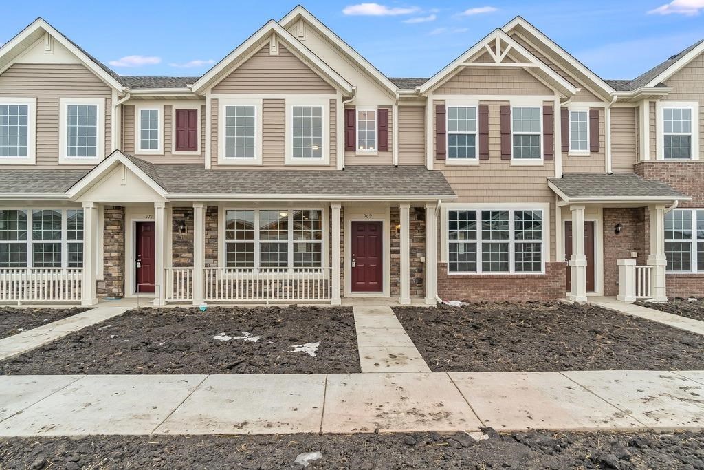 969 East 117th Place Crown Point, IN 46307 - Photo 1 of 17 1024x683