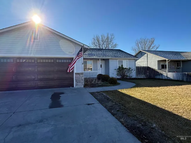 $315,000 | 1545 Peregrine Drive, Mountain Home, ID 83647